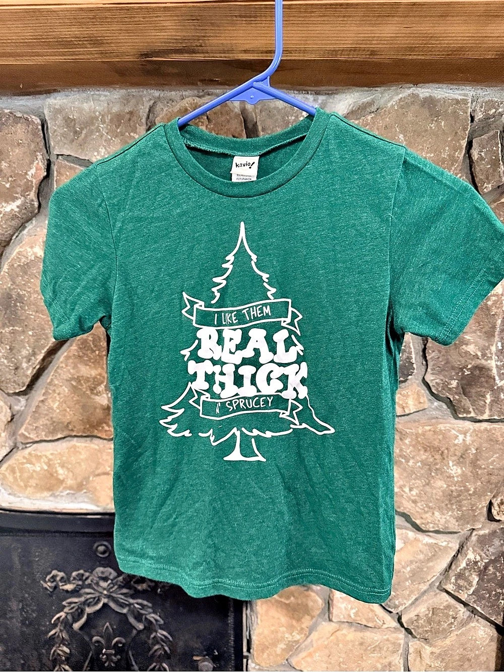 Kavio! Ice by Issa Funny Christmas T-Shirt! Boys Small Green Graphic Tee